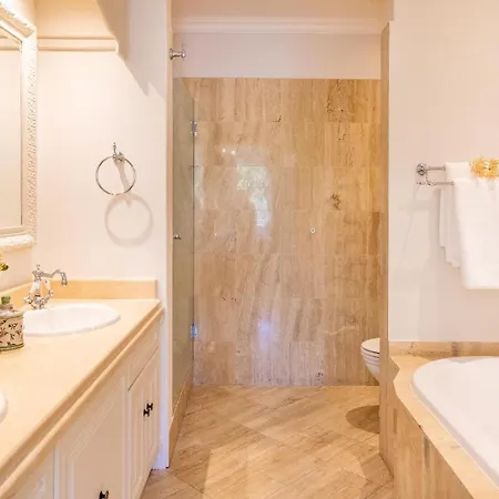 W-Collection Franschhoek L'Ermitage Villas Zimmer foto